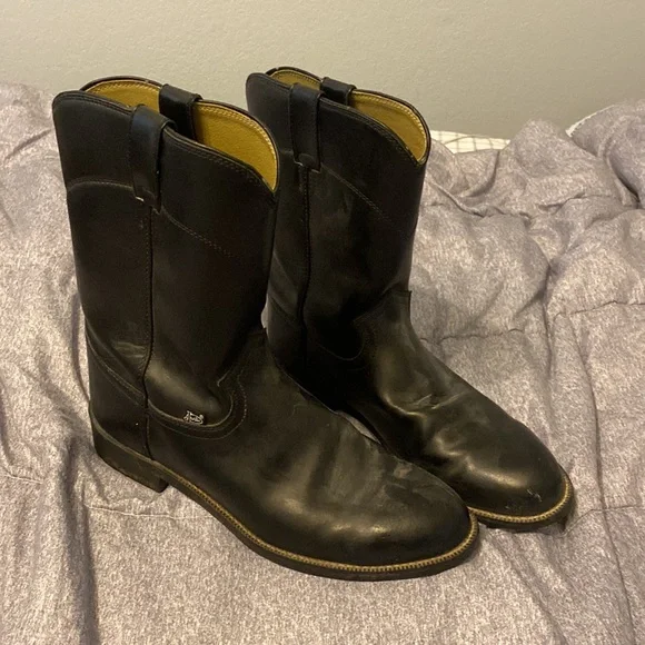 Justin Round Toe Cowboy Boots - Picture 3 of 5